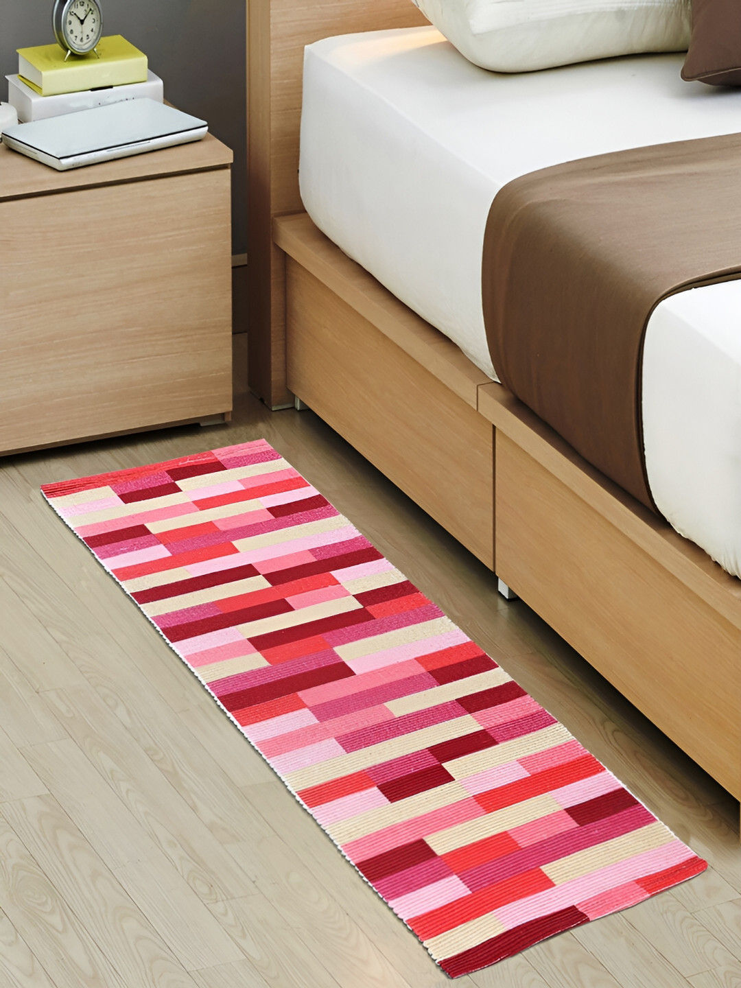 Saral Home LUCIER Pink & Beige Geometric Printed Cotton Anti Skid Rectangle Floor Runner