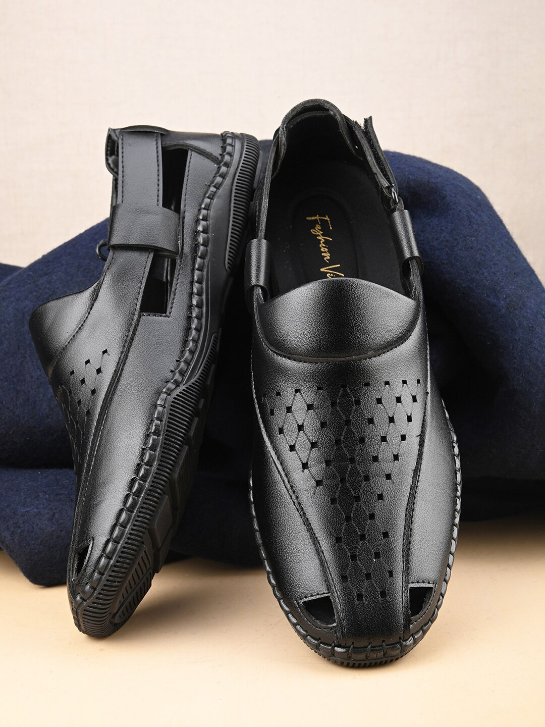 Fashion Victim Men Shoe-Style Sandals