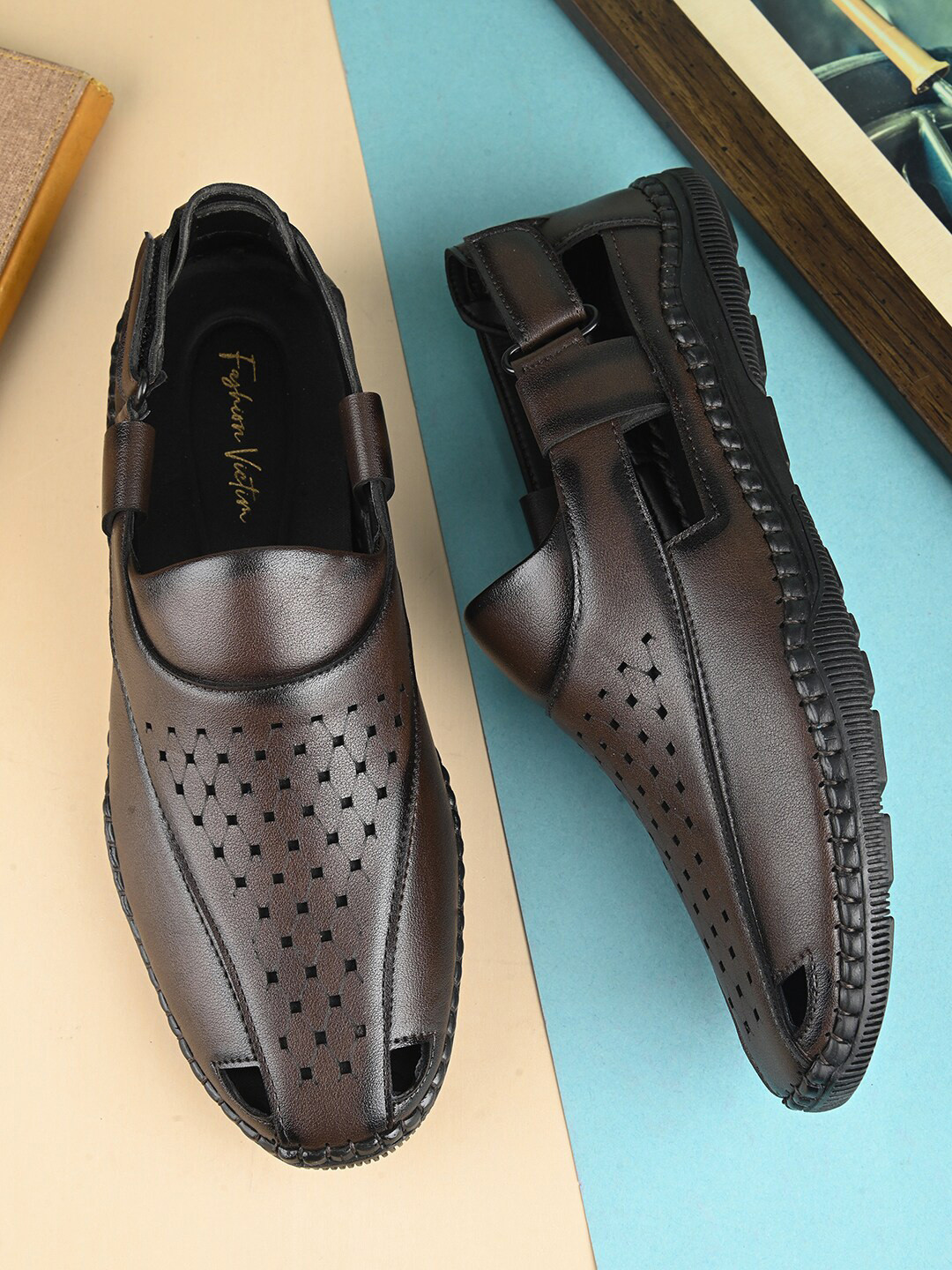 Fashion Victim Men Shoe-Style Sandals