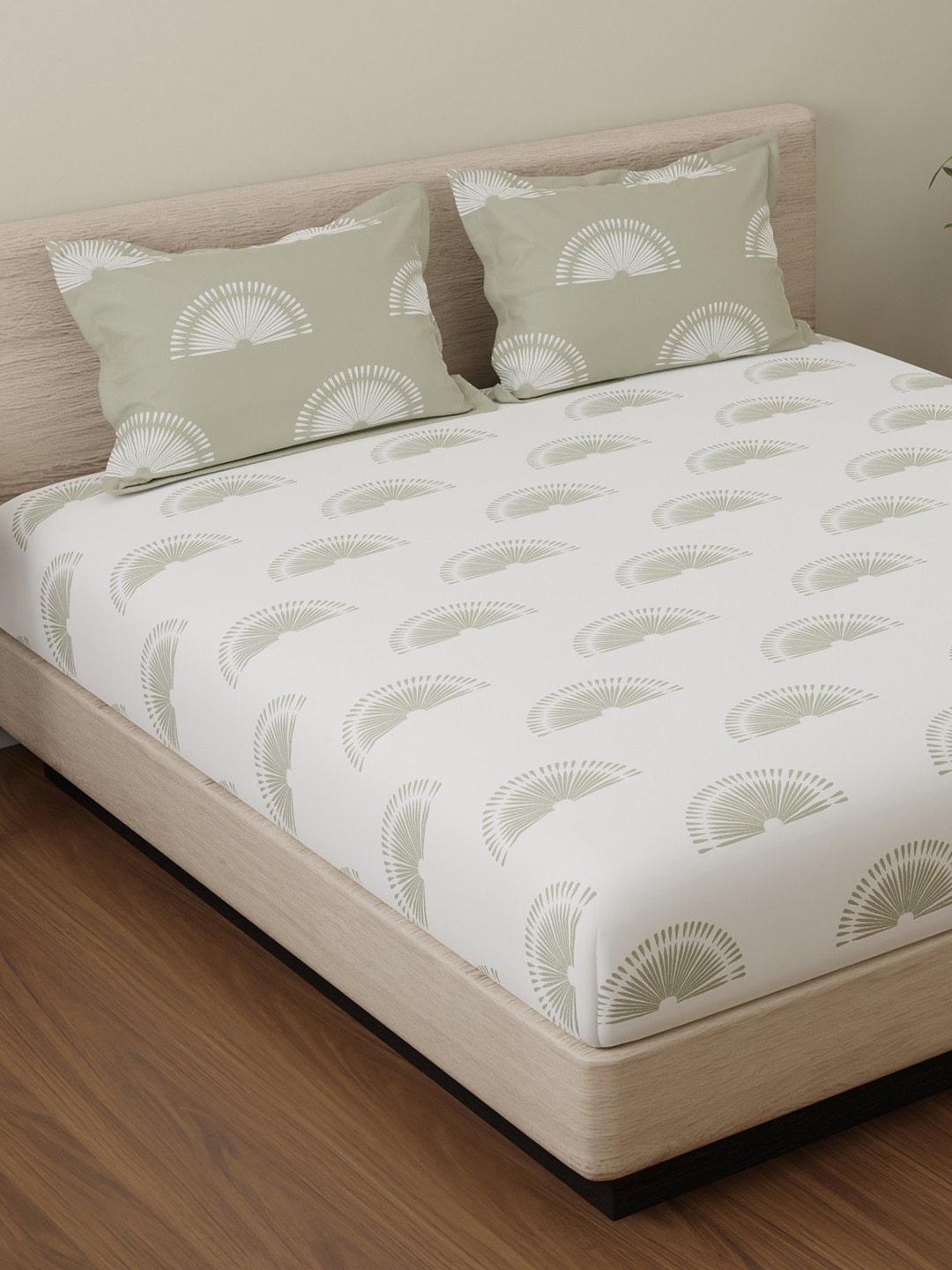 Huesland Sunrise White Conversational Cotton 144 TC King Bedsheet with 2 Pillow Covers-108 x 108 inches