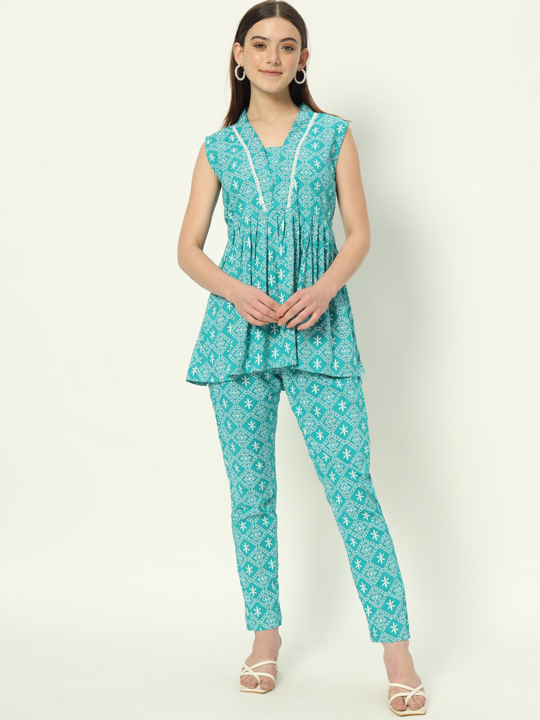 Bachuu Ethnic Motifs Printed V-Neck Top With Trouser