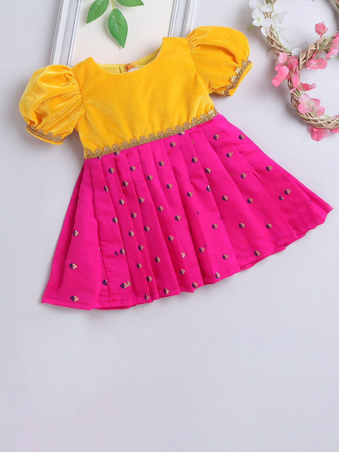 MANY FROCKS & Geometric Printed Puff Sleeve Velvet Fit & Flare Dress