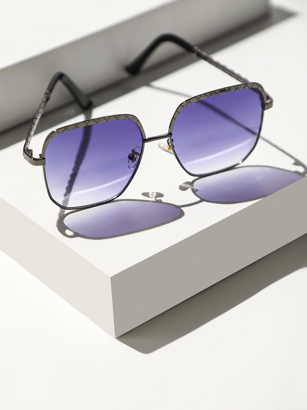 LULU & SKY Women Square Sunglasses N2601