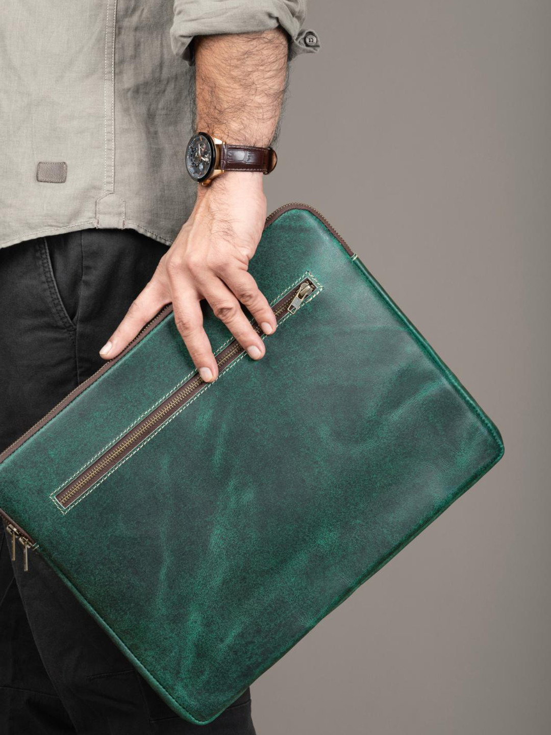 MaheTri Unisex Snake Skin Textured Leather Laptop Sleeve