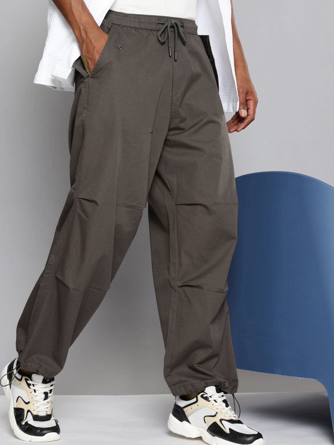 Aeropostale Men Pure Cotton Loose Fit Trousers