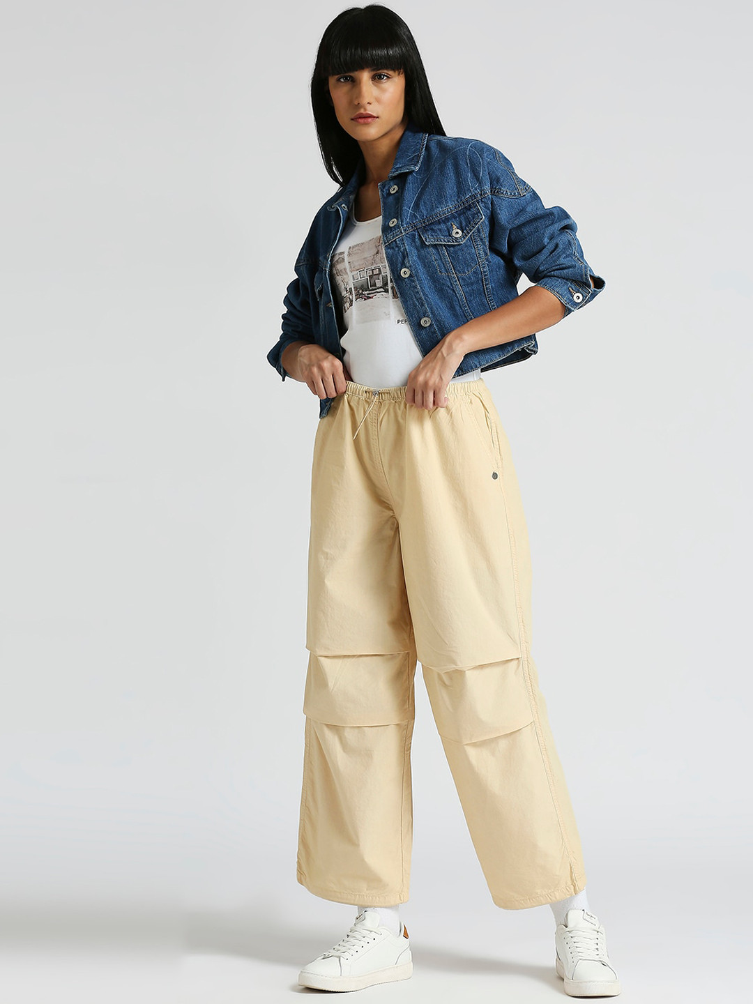 Pepe Jeans Women Mid-Rise Relaxed Fit Knee Pleated Trousers