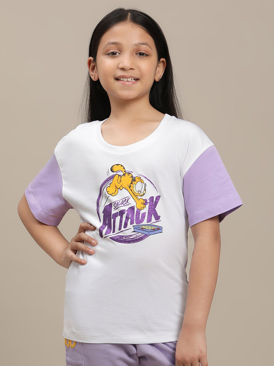 Kids Ville Girls Garfield Printed Pure Cotton Relaxed Fit Tshirt