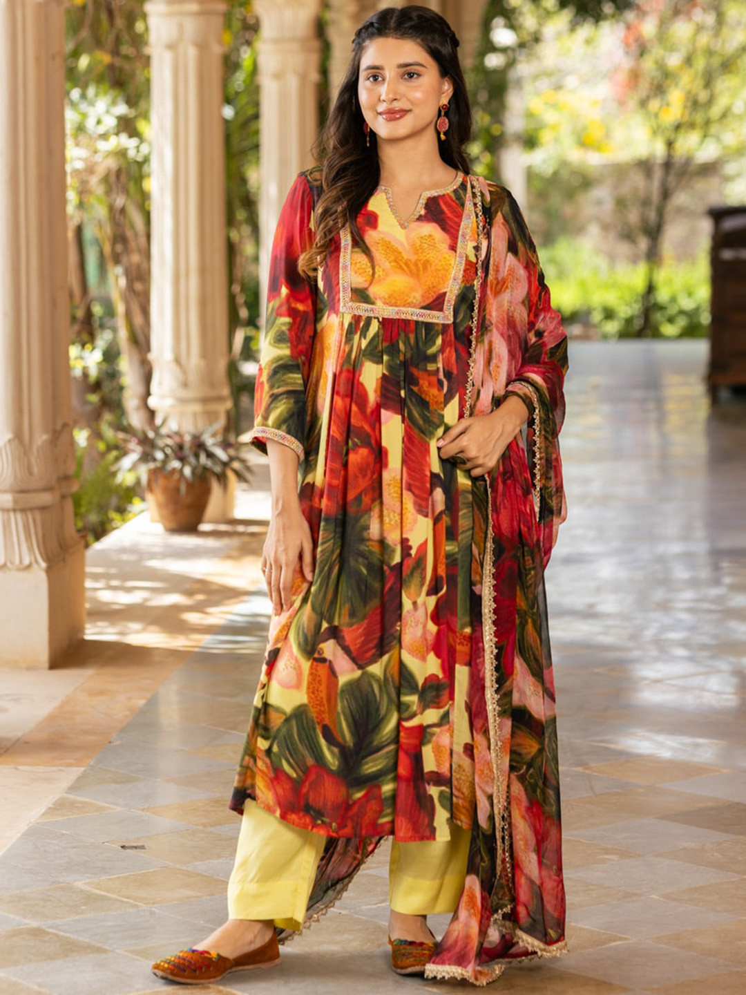 Ambraee Floral Printed Nothed Neck Kurta with Palazzos & Dupatta