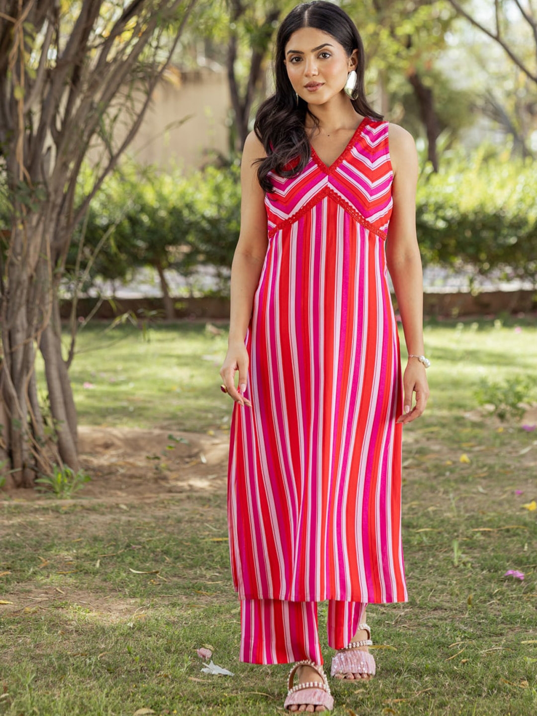 Ambraee Striped Regular Kurta With Palazzos - Kurta Sets for Women 28963380 | Myntra