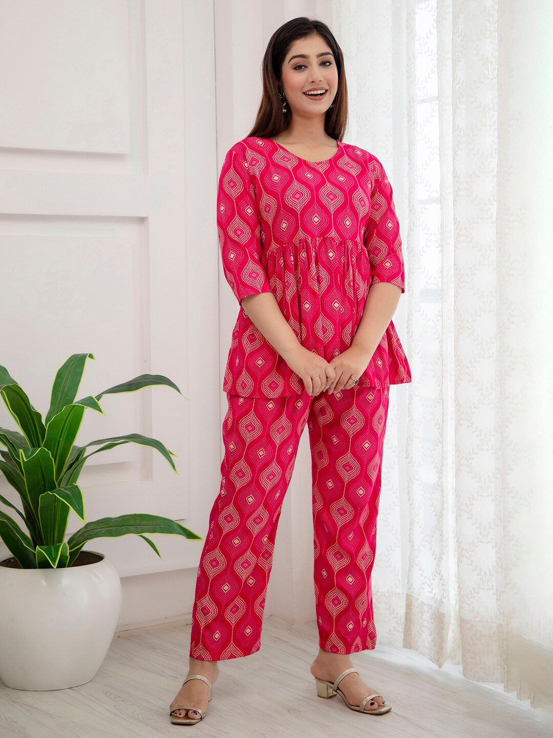 Veshviti Ethnic Motifs Printed Top With Trousers