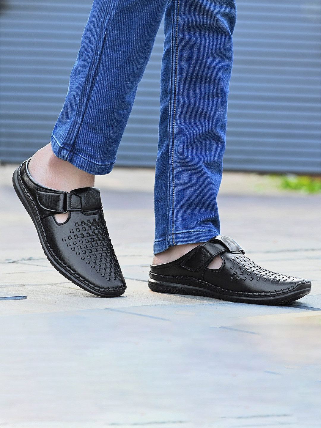 Rising Wolf Men Shoe-Style Sandals