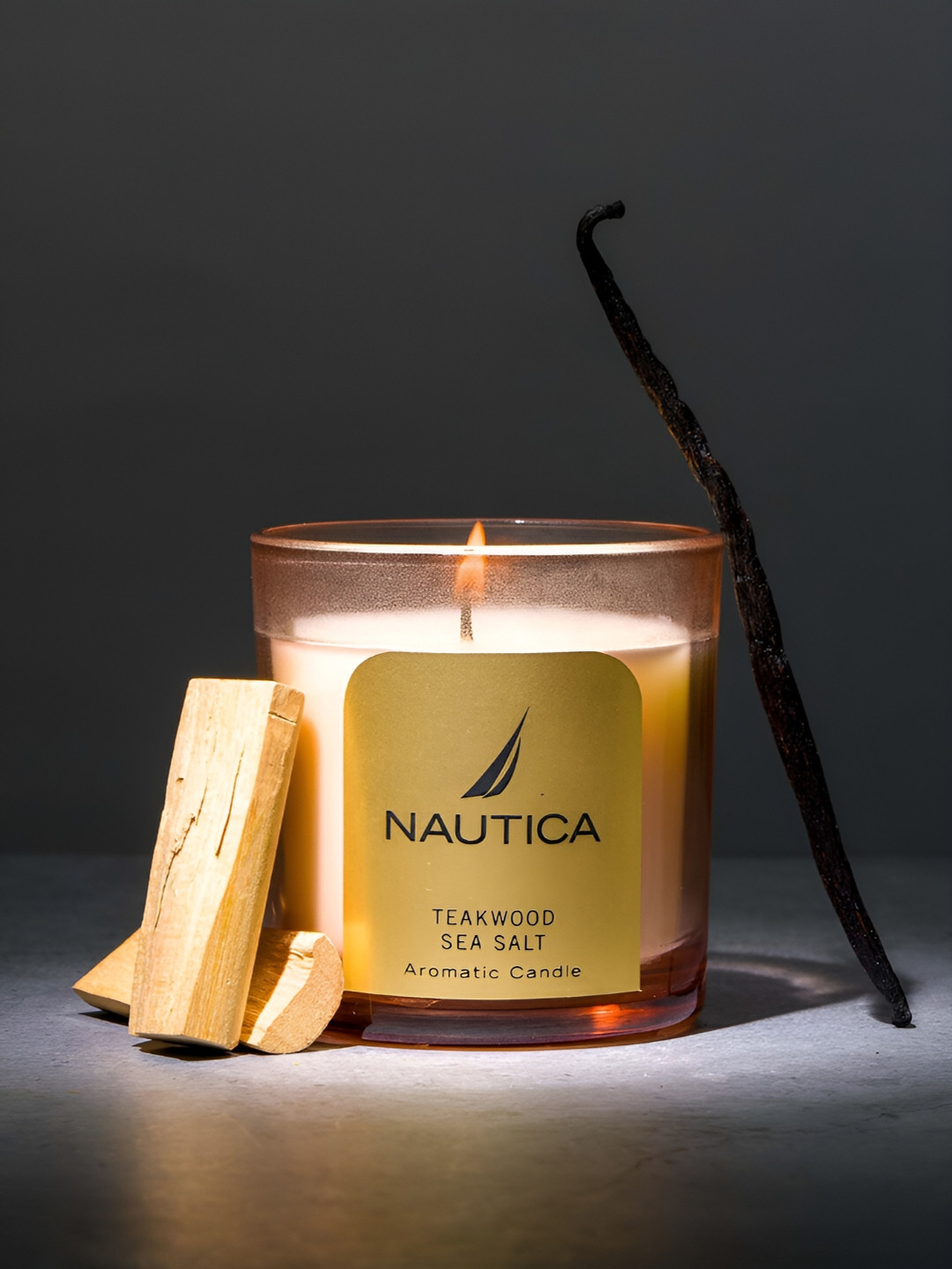 Nautica teak wood sea salt Premium Teakwood and Sea salt Solid Jar Candles