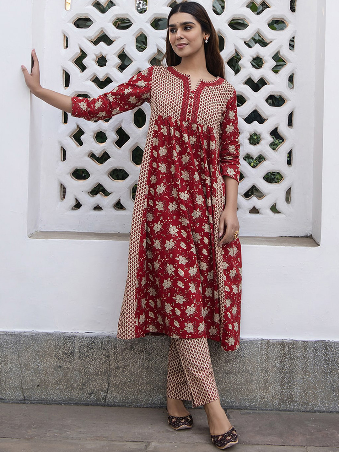 Janasya Women's Red Pure Cotton Floral Printed Gathered Kurta Set