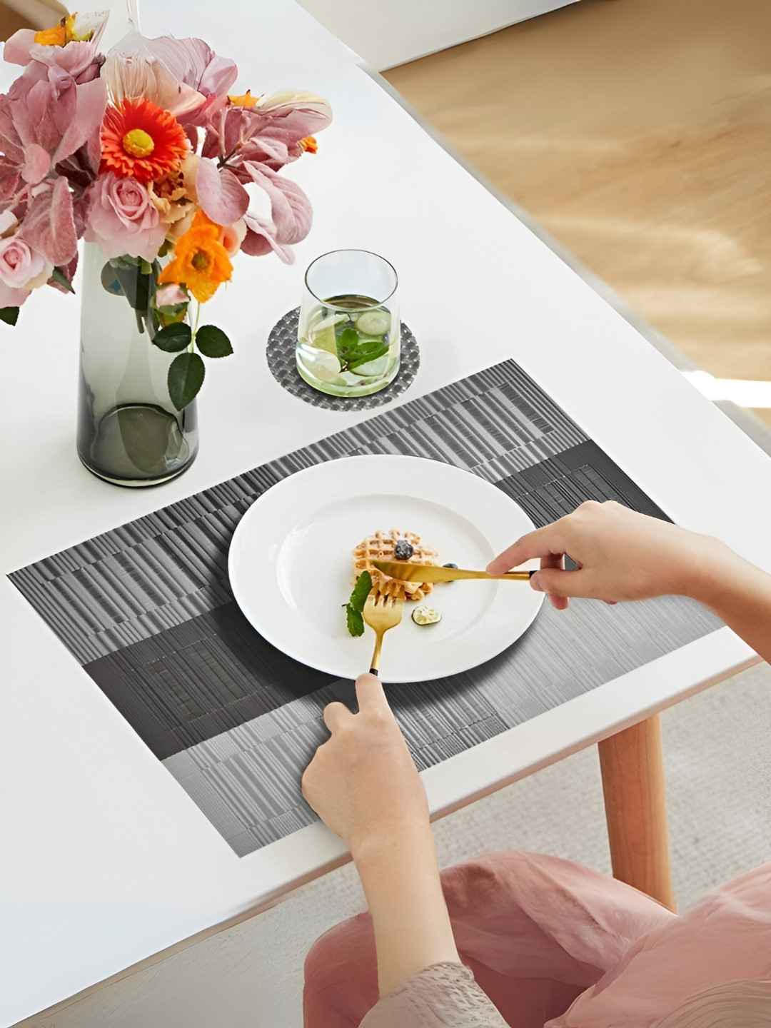 UniKart Black & Grey 6 Pieces Textured Non-Fading Table Placemats