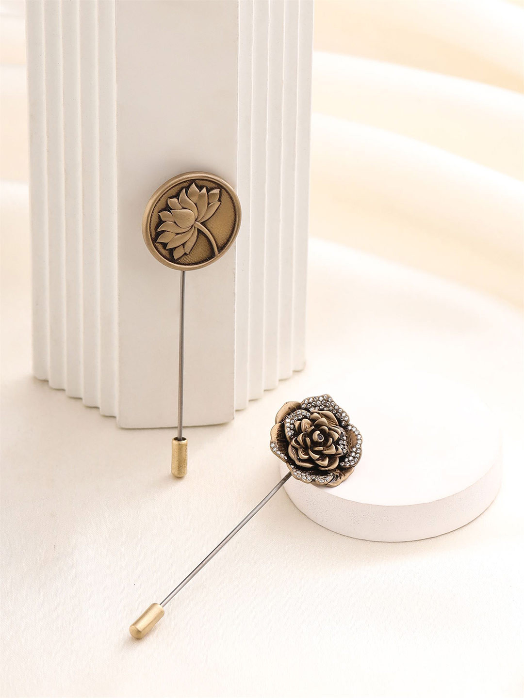 COSA NOSTRAA Men Set of 2 The Floral Elegance Lapel Pin Accessory Gift Set