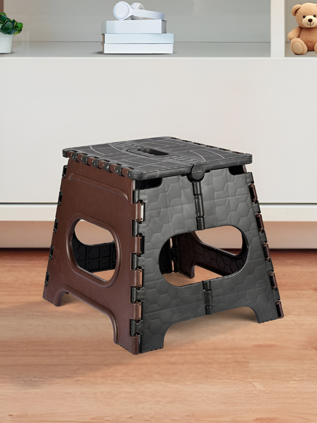 Kuber Industries Brown & Black Collapsible Outdoor Stool