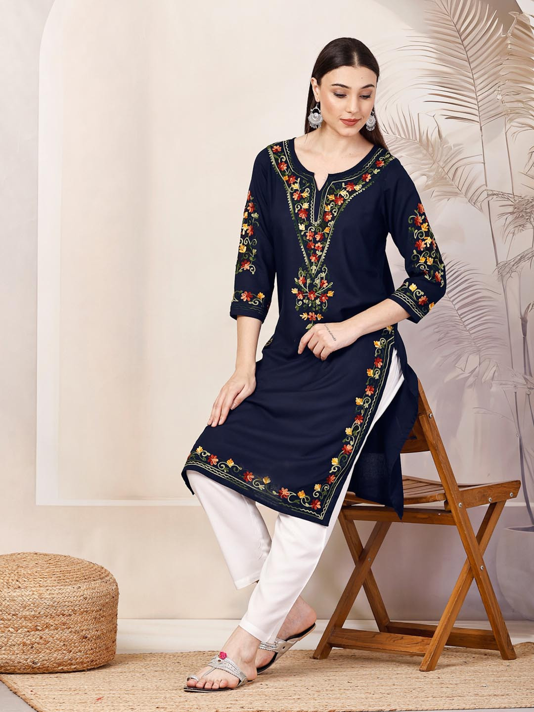 QAZMI Aafreen Kashmiri Aari Work Straight Kurta