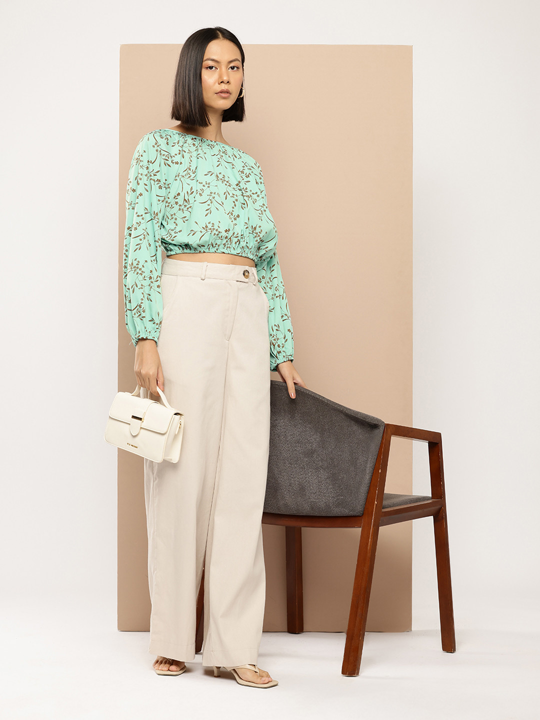 her by invictus Floral Print Blouson Crop Top