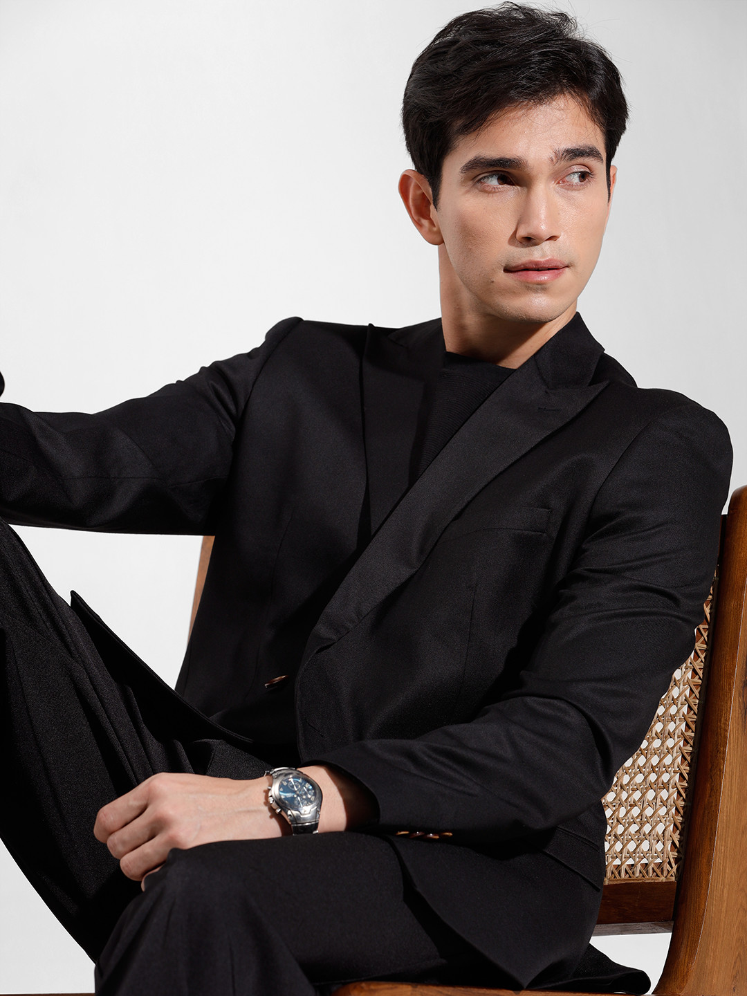 INVICTUS Double-Breasted Slim Fit Formal Blazer