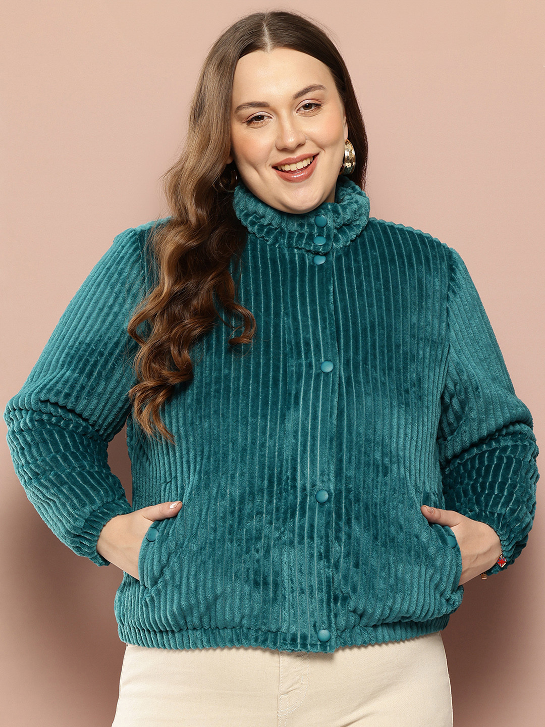 Sztori Plus-Size Ribbed Velvet-Finish Padded Jacket