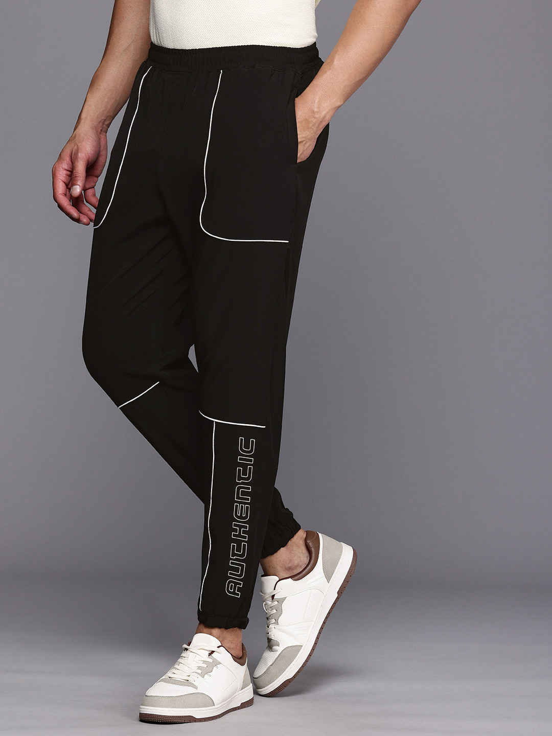 HRX by Hrithik Roshan Men Olympic-Collection Relaxed Fit Lifestyle Joggers