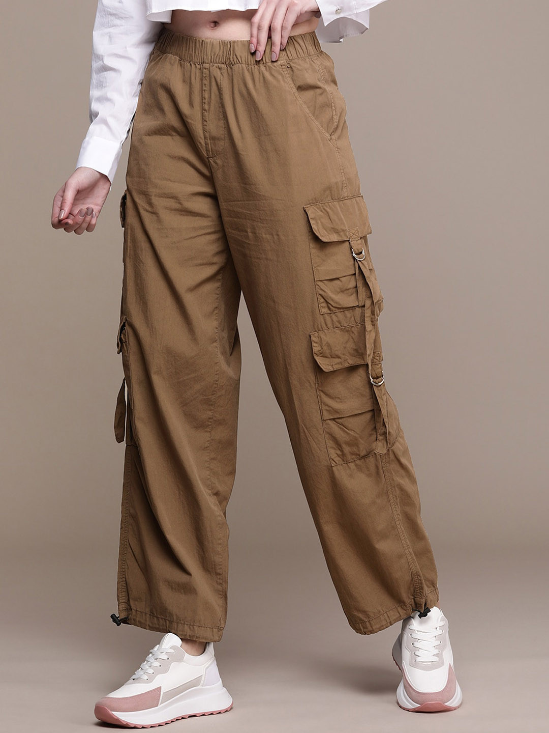 THE ROADSTER The Lifestyle Co Parachute Fit High-Rise Cargo Parachute Trousers