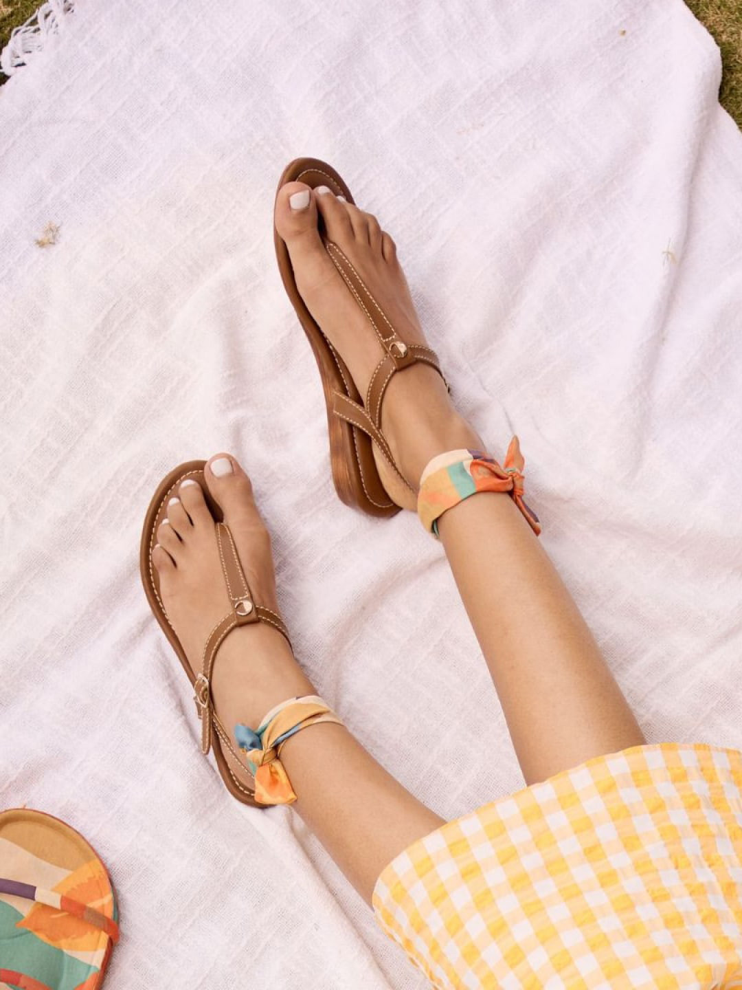 CAI womens Stylish T-strap Flats