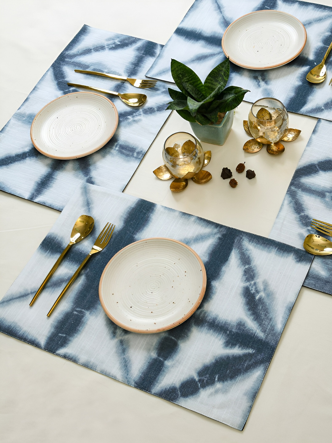 Ratan Cart 4-pcs Blue & Grey Printed Table Placemat