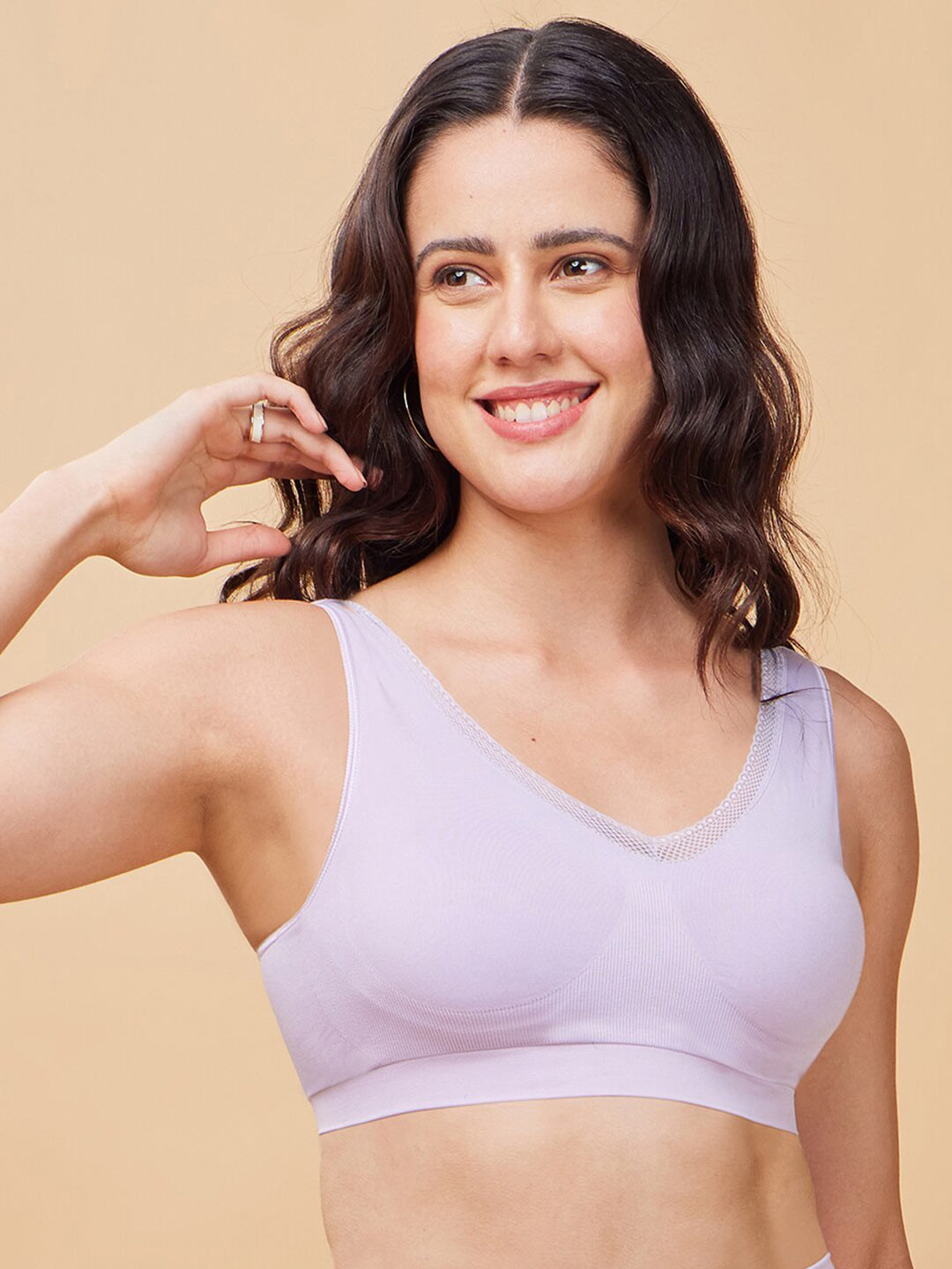 Enamor Padded Non-Wired Medium Support Ultra Flexible and Lace Detailing Plunge Bra