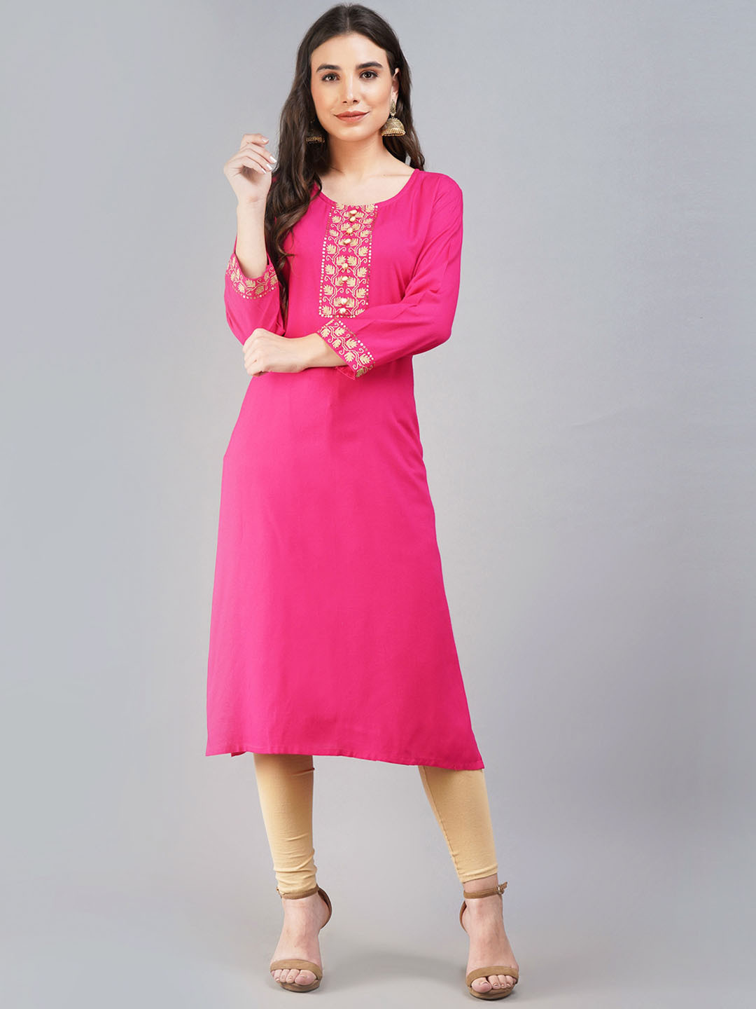 SHOOLIN Thread Work Round Neck Straight Kurta