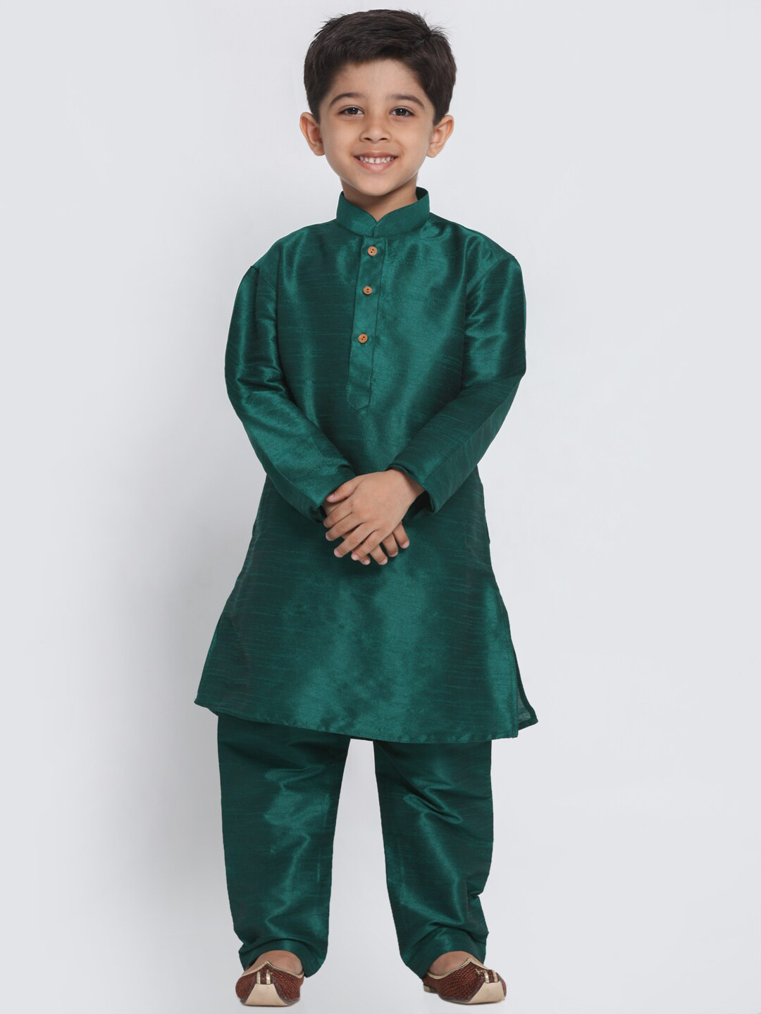 VASTRAMAY Boys Mandarin Collar Regular Dupion Silk Kurta with Pyjamas