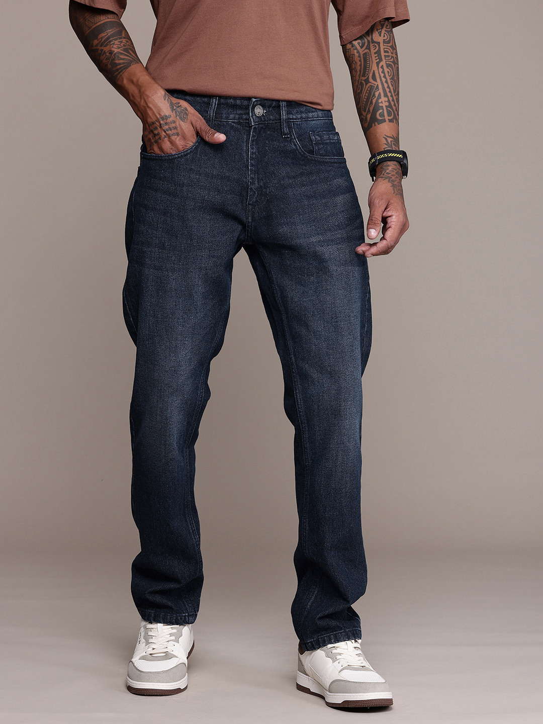 WROGN Men  Cotton Relaxed Fit Light Fade Jeans