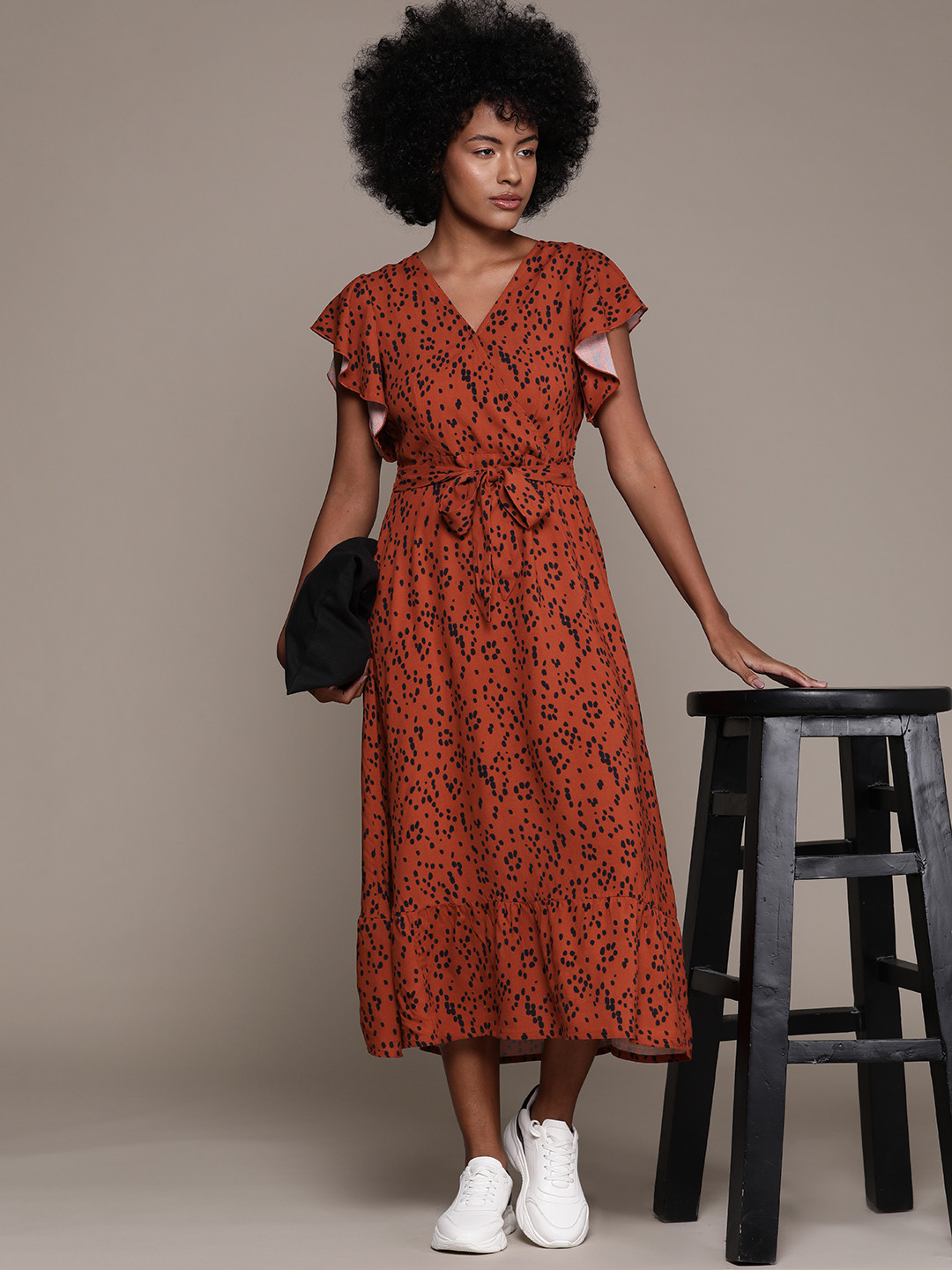 Roadster Print Flutter Sleeves Midi Dress with Tie-Ups Detail