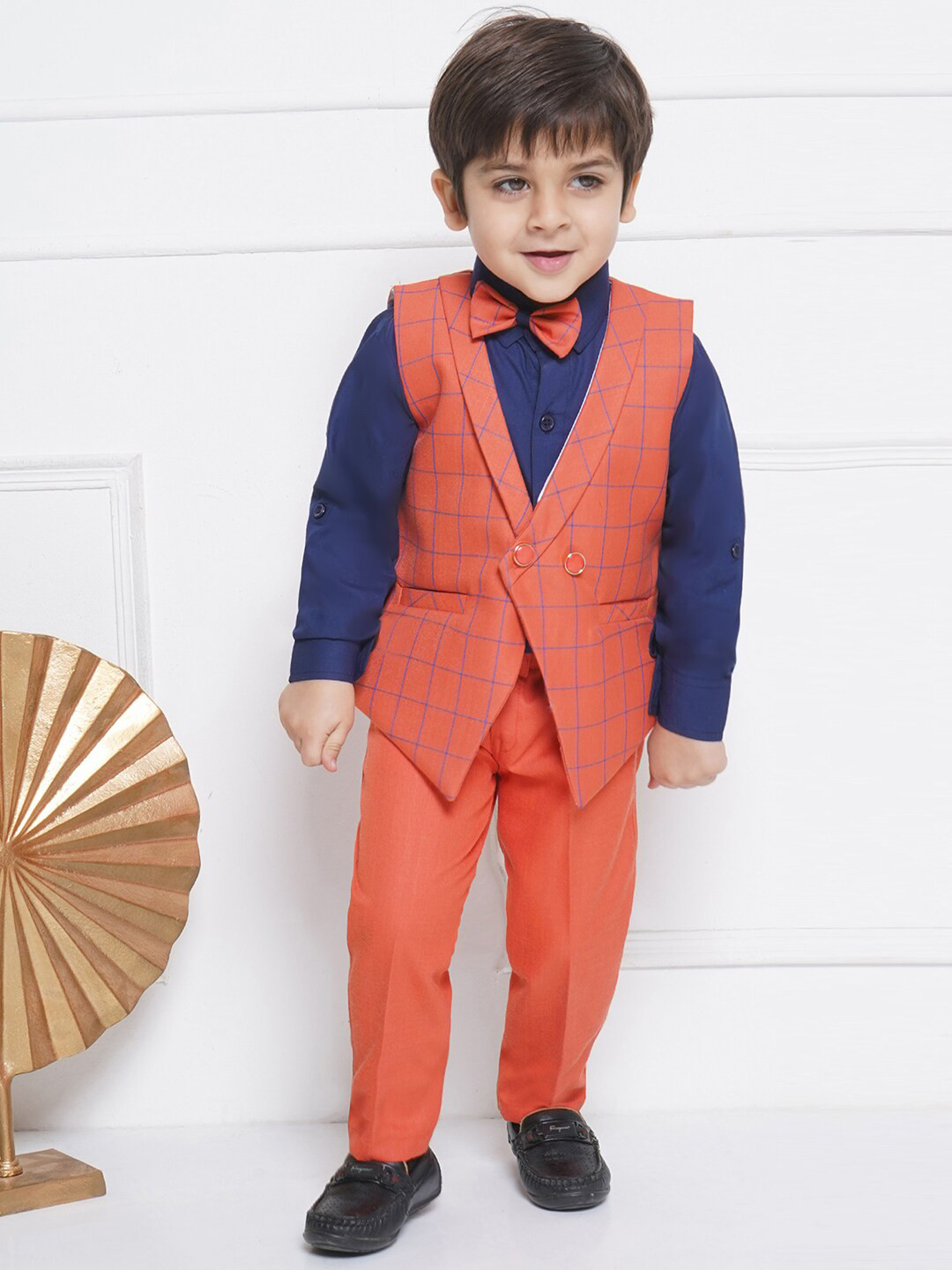 Aj DEZInES Boys Checked Shawl Collar Sleeveless Double-Breasted 4 Piece Suit