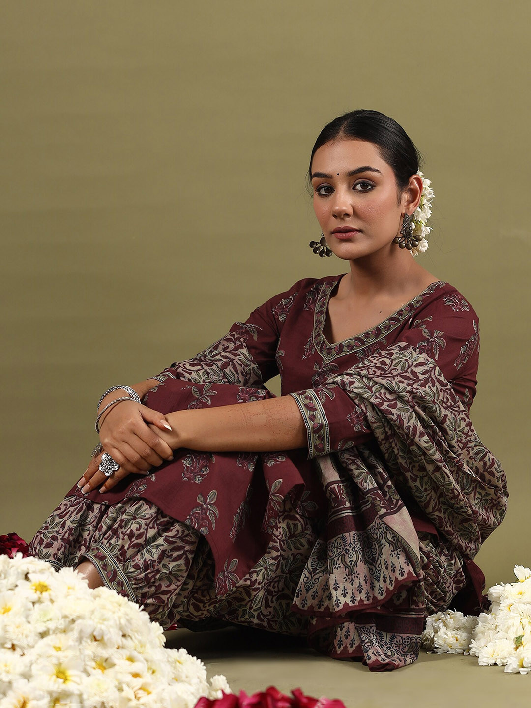 Indo Era Floral Printed V-Neck Pure Cotton Straight Kurta with Salwar & Dupatta