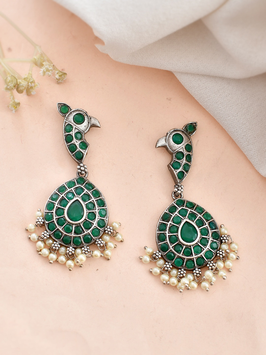 DASTOOR Silver Silver-Plated Artificial Beads Beaded Contemporary Drop Earrings