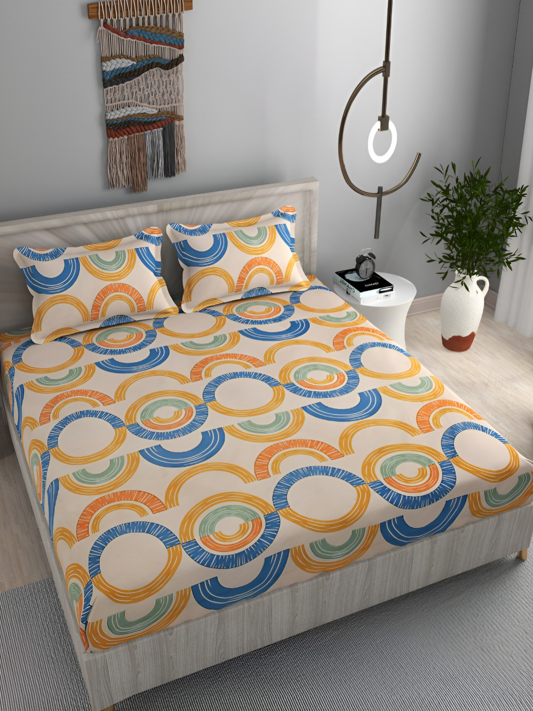 FINE TEX WORLD Gold Geometric Microfiber 180 TC Queen Fine Bedsheet with 2 Pillow Covers-90 x 100 inches