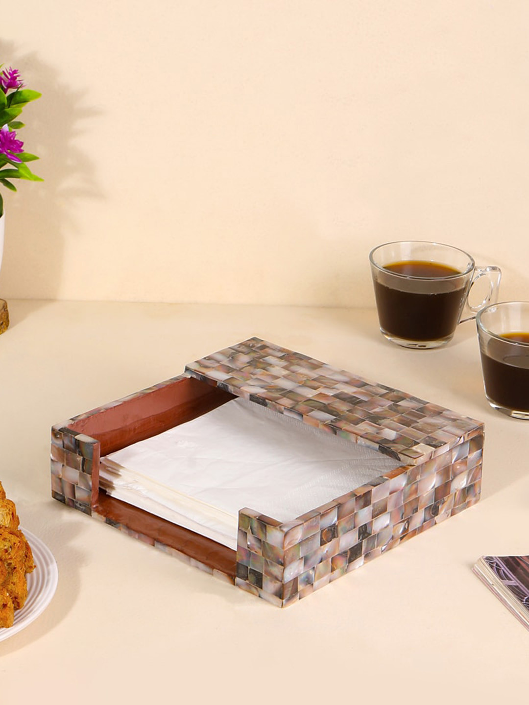 THE HOME CO. Brown & White Mother Of Pearl Wooden Tissue Holder