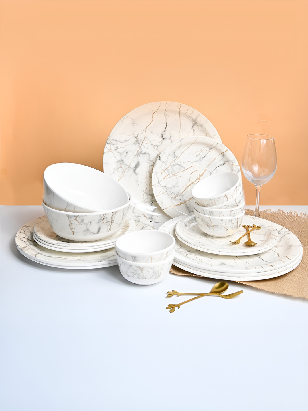 Market99 Cream Geometric Ceramic Microwave Safe 20 Piece Dinner Set