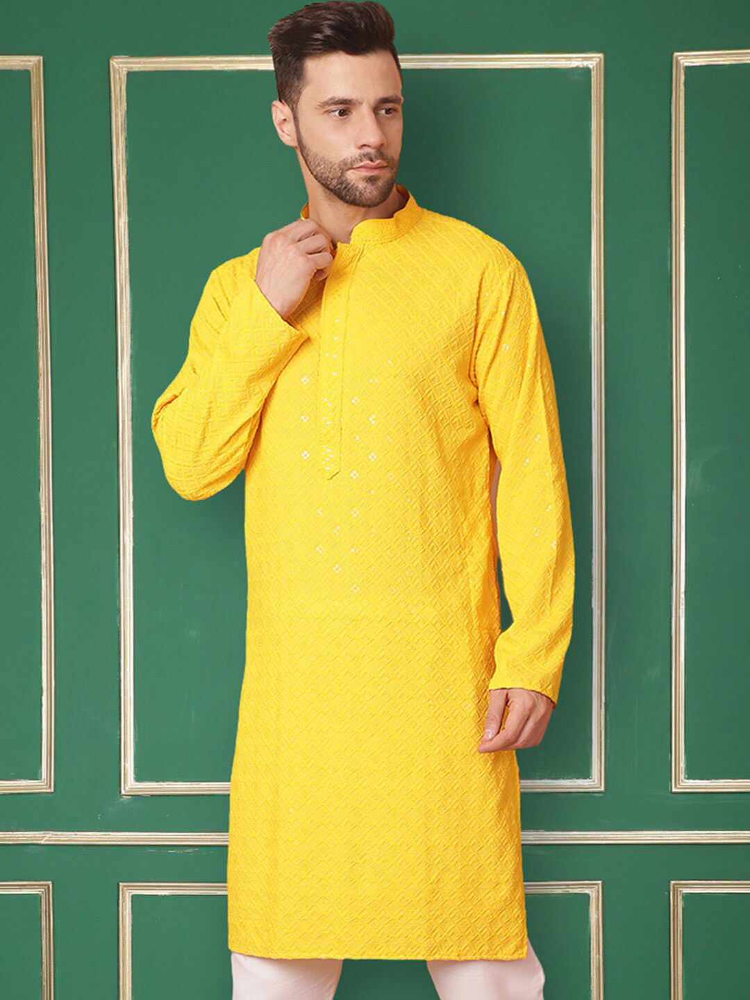 Jompers Floral Embroidered Thread Work Mandarin Collar Long Sleeves Straight Kurta