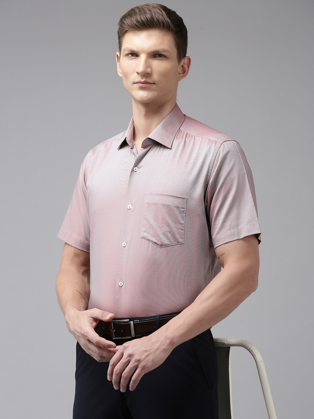 Van Heusen Custom Fit Dual-Toned Formal Shirt