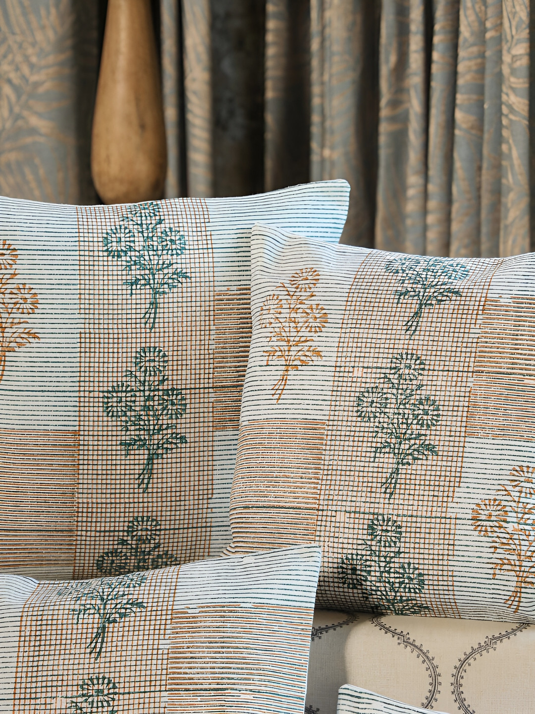 Aura Green & White 5 Pieces Floral Cotton Square Cushion Covers