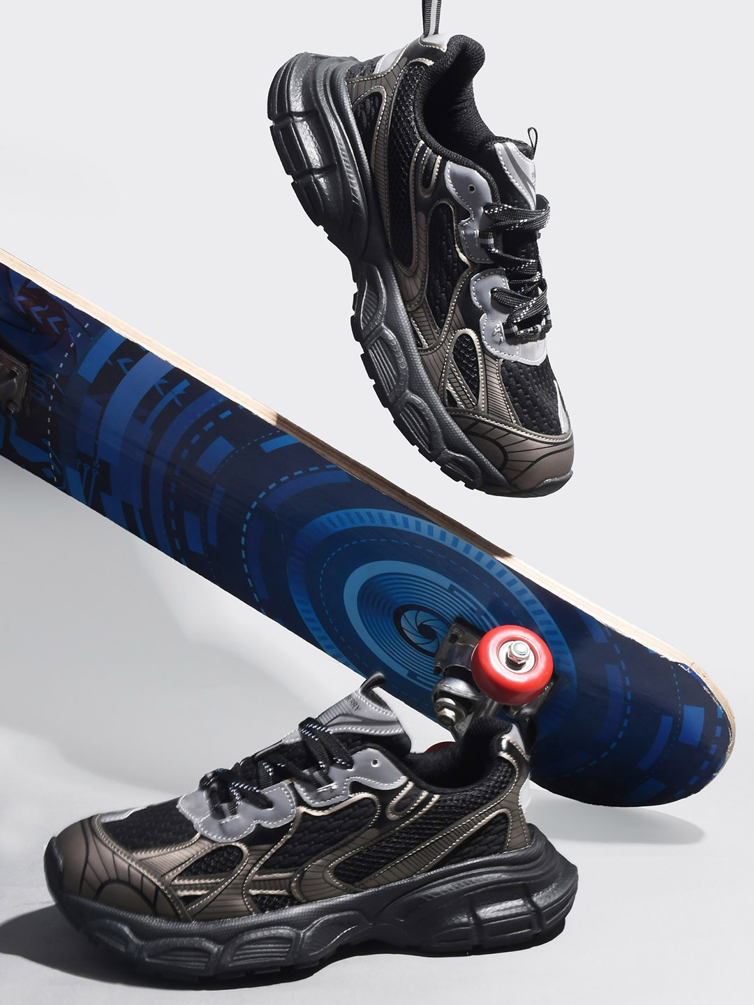 THE WHITE POLE Men Textured Lace Up Lightweight Memory Foam Mesh Sneakers