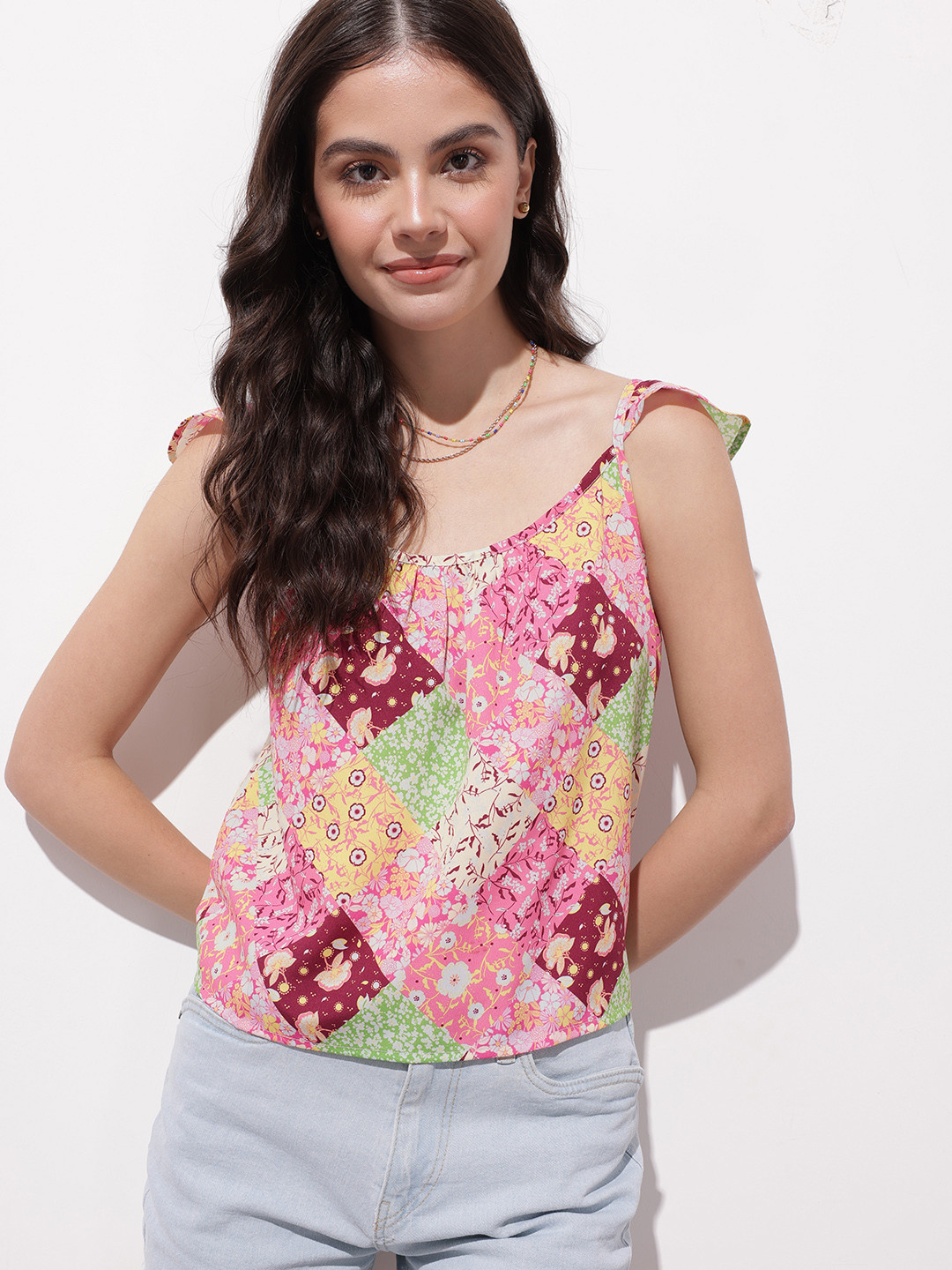 DressBerry Floral Scoop Neck Ruffle Sleeveless Top