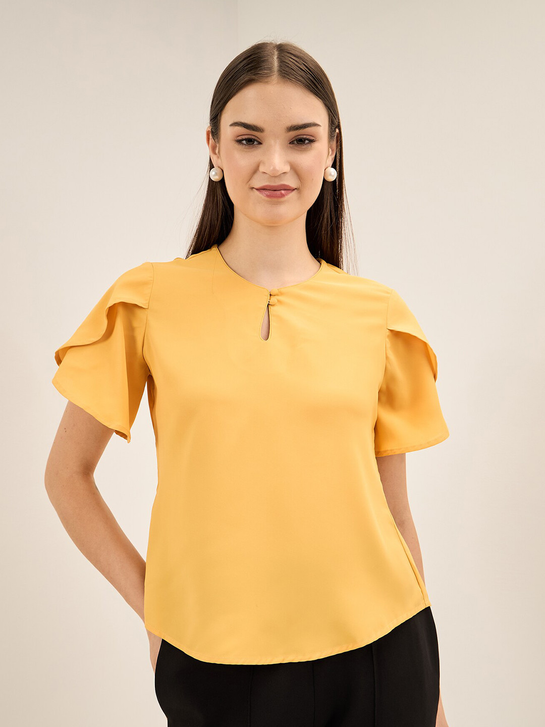 SALT ATTIRE Keyhole Neck Flutter Sleeve Top