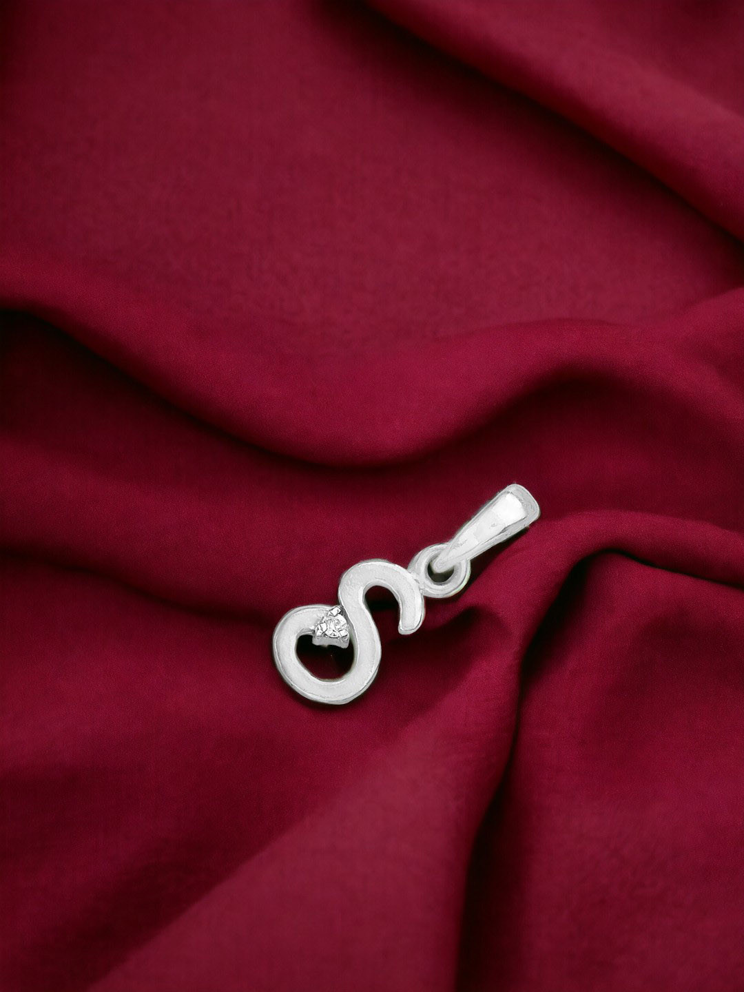 Taraash Unisex 925 Sterling Silver S Letter Pendant