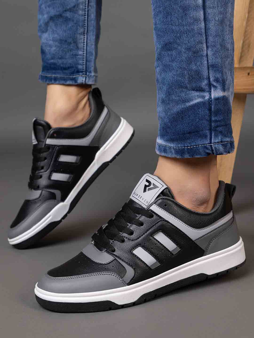 RUN SEVEN Men Perforations Lace Up Sneakers