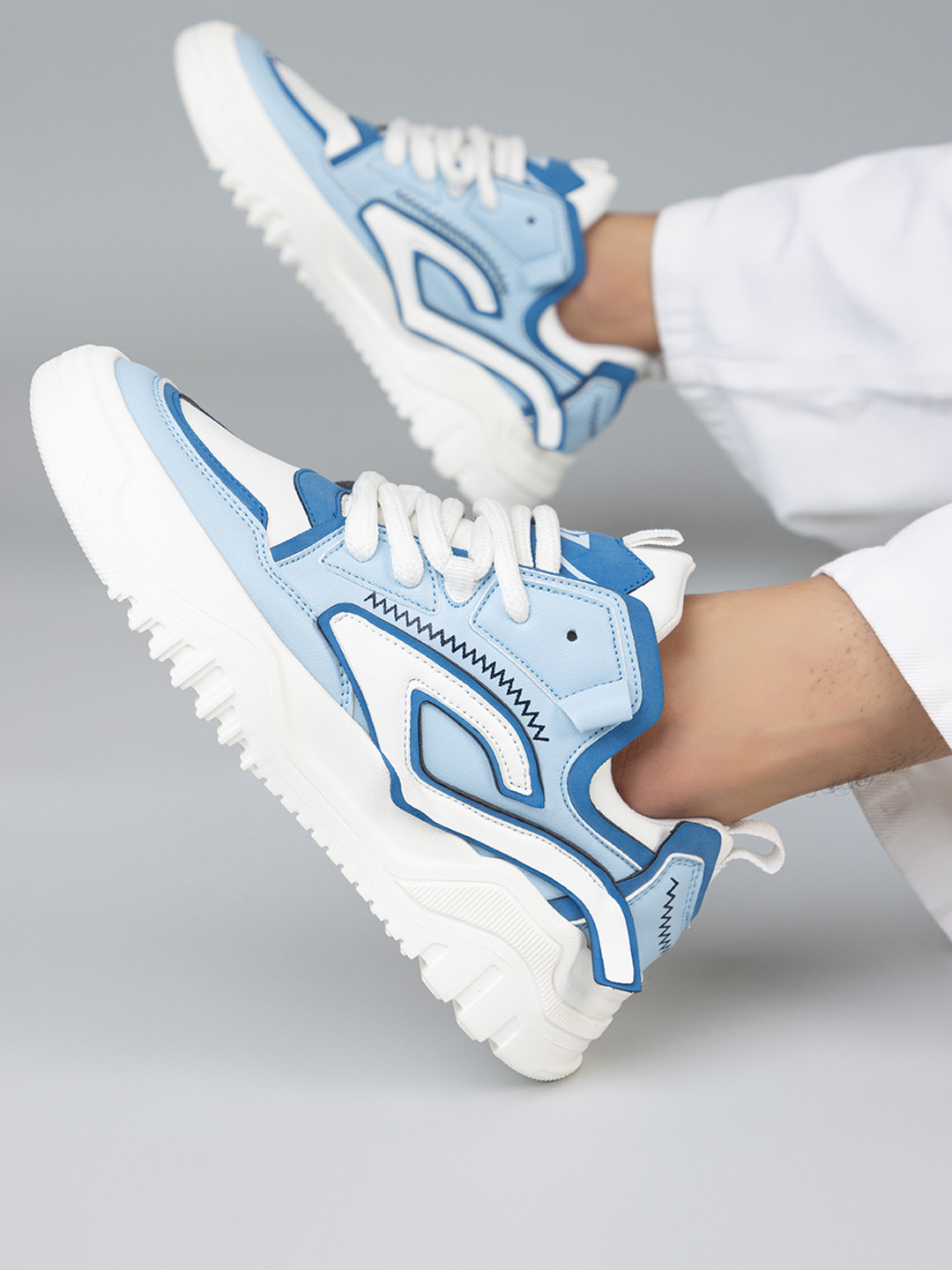 RUN SEVEN Men Running Non-Marking Shoes