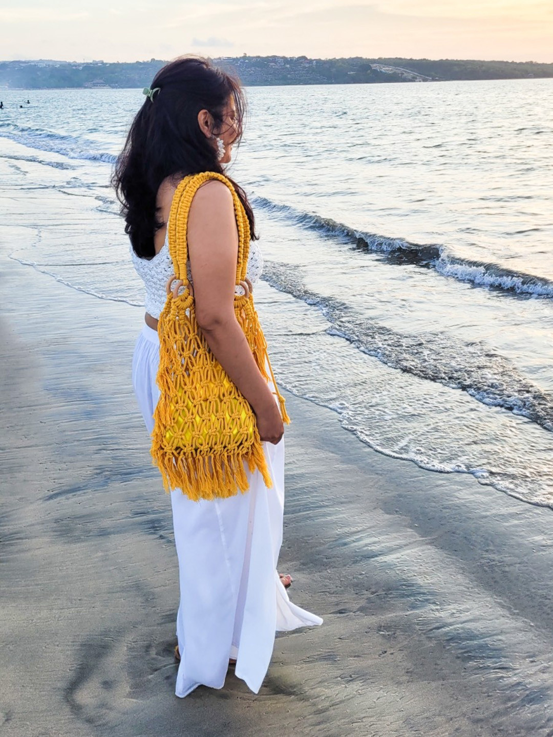 DECORDILL Hand-Knotted Fringe Tote Bag