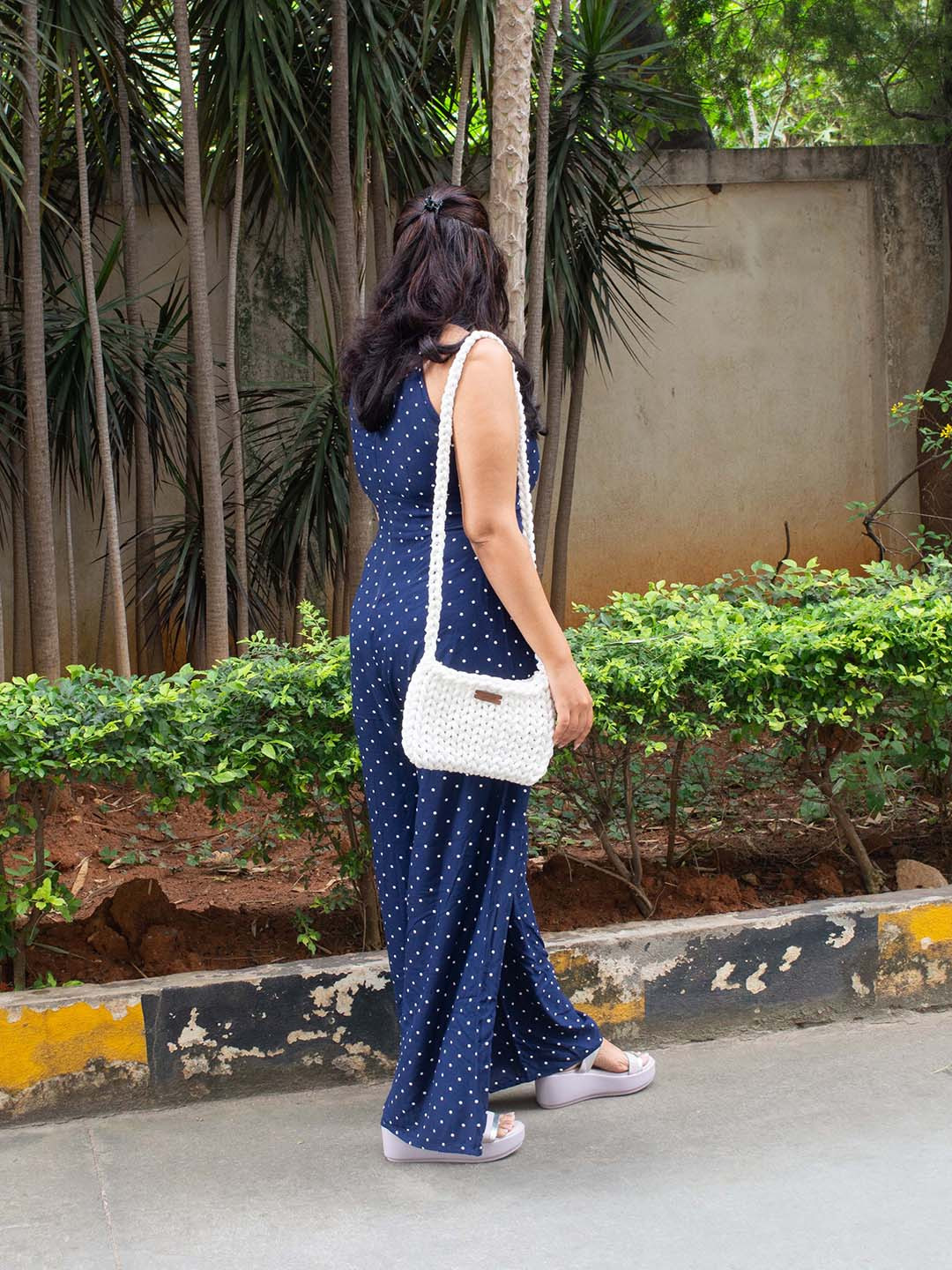 DECORDILL Hand-Knotted Structured Sling Bag